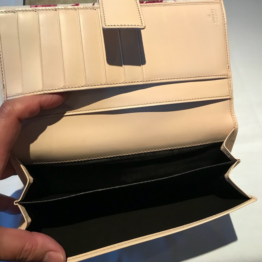 💖SOLD Preloved Gucci Wallet - Rare / Authentic - Picture 5 of 8